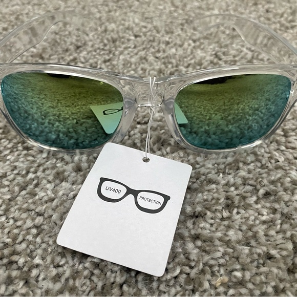 UV Protection Square Sunglasses - Picture 3 of 3